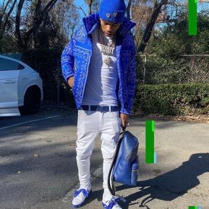 Meet your Posher, Phillip